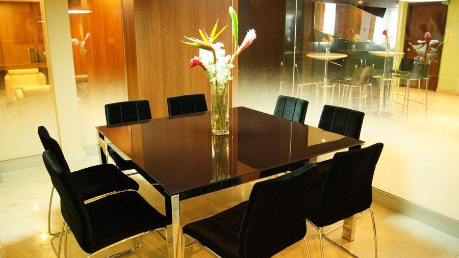 Wyndham Garden Kota Panama Bagian luar foto