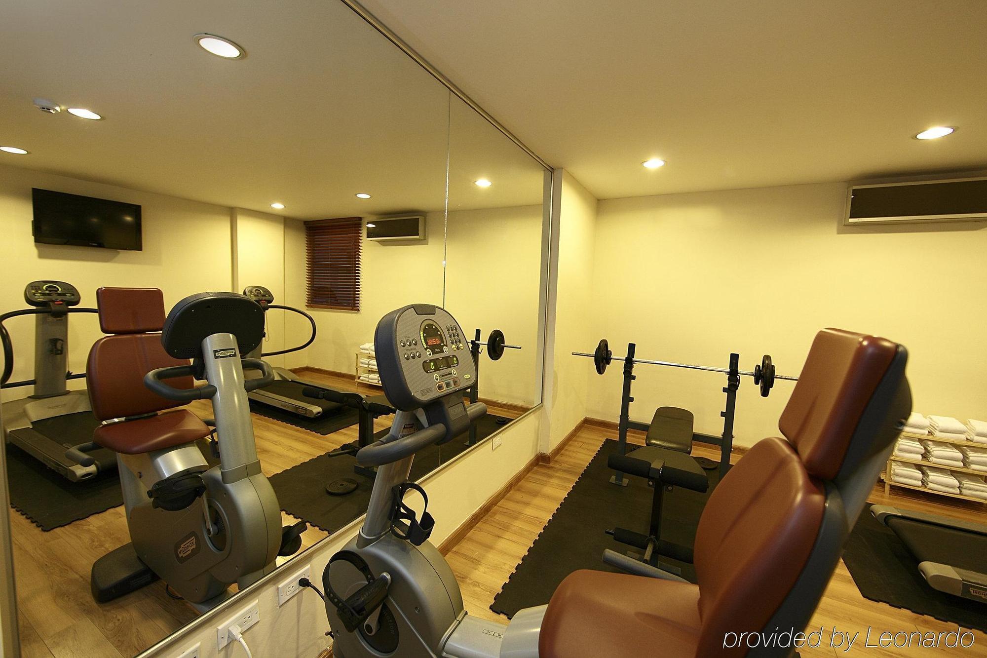 Wyndham Garden Kota Panama Bagian luar foto