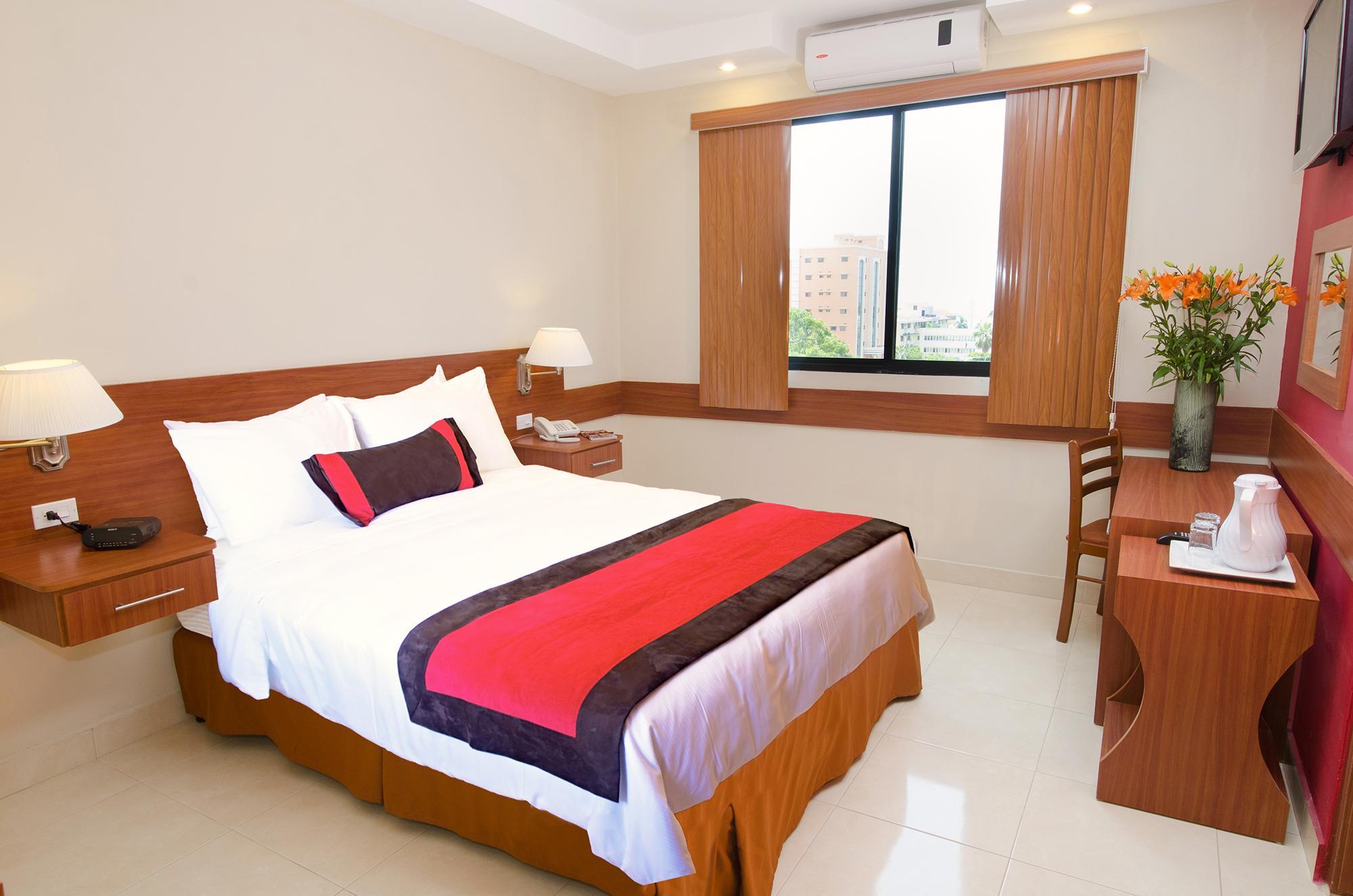 Wyndham Garden Kota Panama Bagian luar foto