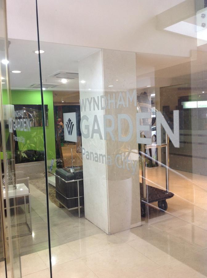 Wyndham Garden Kota Panama Bagian luar foto