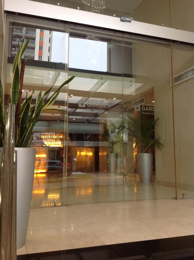 Wyndham Garden Kota Panama Bagian luar foto
