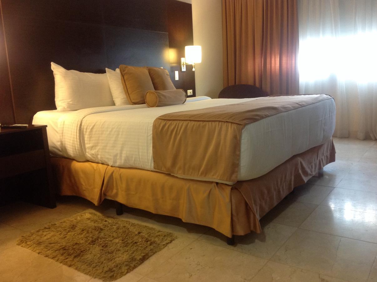 Wyndham Garden Kota Panama Ruang foto