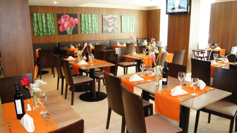Wyndham Garden Kota Panama Bagian luar foto