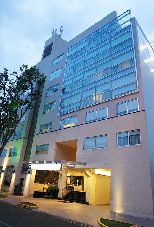 Wyndham Garden Kota Panama Bagian luar foto